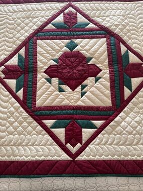 Authentic Amish Hand-stitched Quilted Wall Hanging - Cream, Burgundy & Green